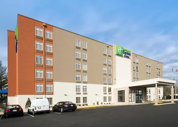 Holiday Inn Express & Suites College Park - University Area By Ihg