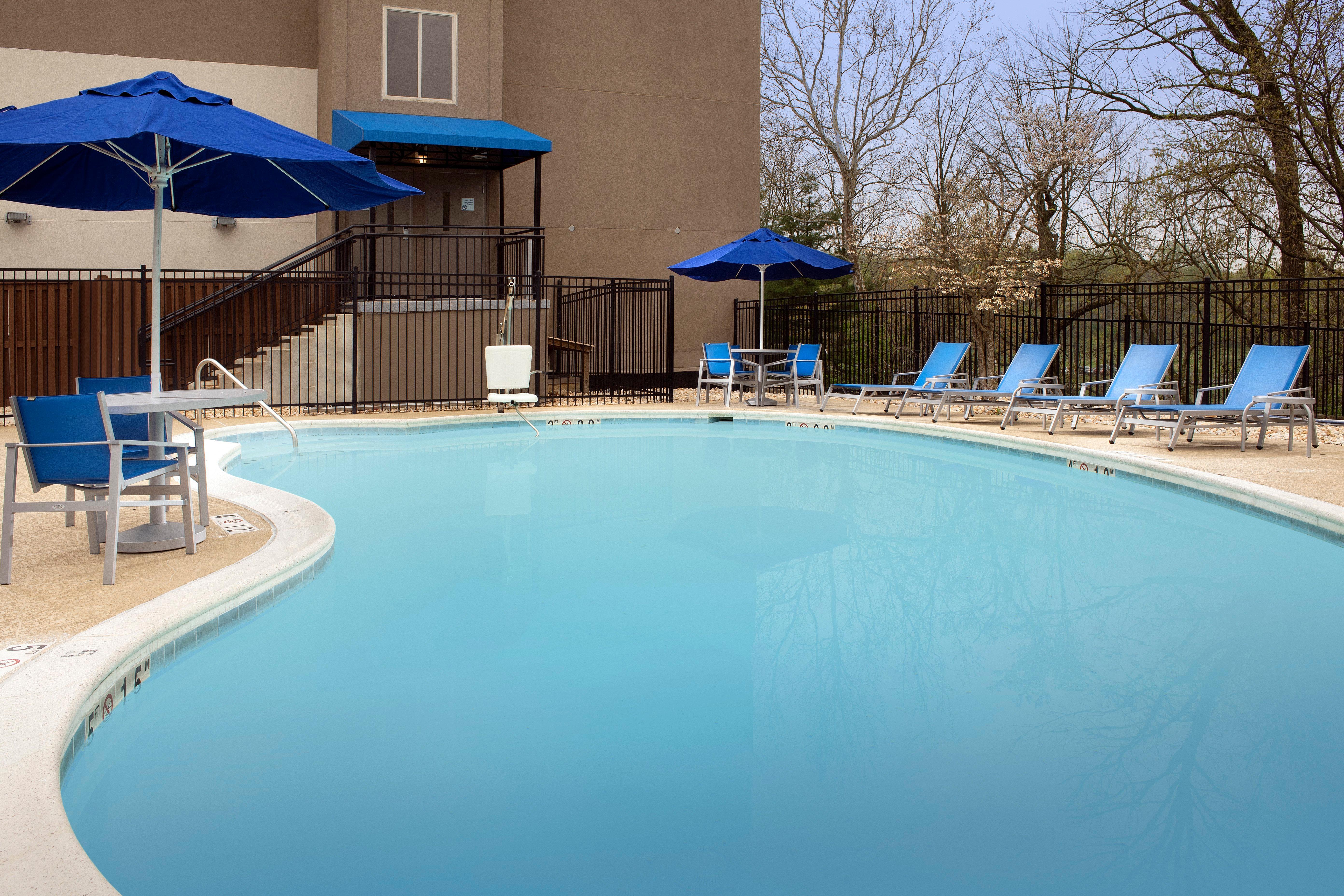 Express & - Area By Ihg 2* College Park