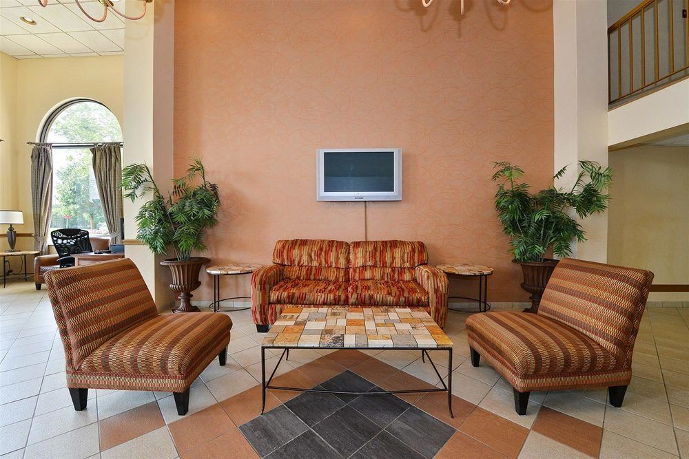 Hotel Express & - Area By Ihg College Park