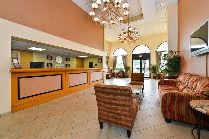 Express & - Area By Ihg Hotel College Park