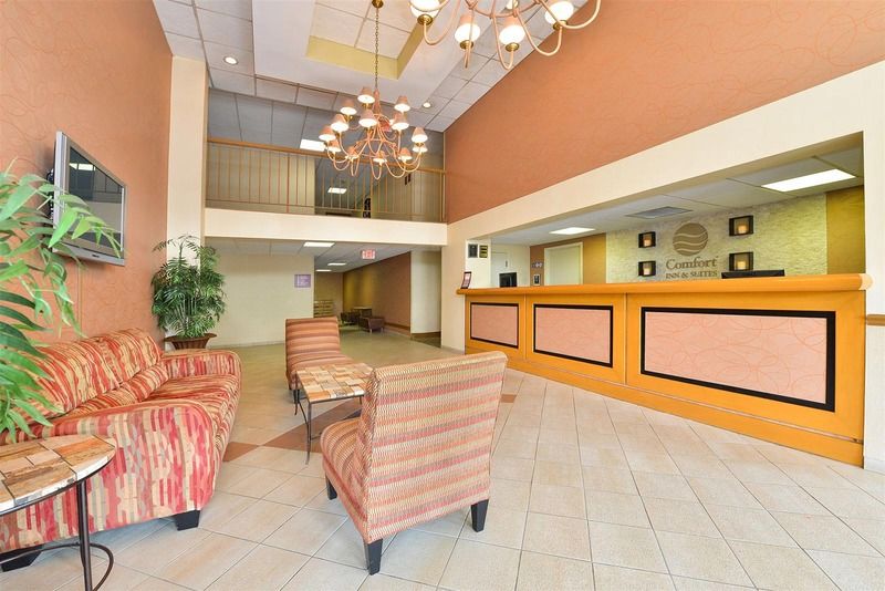 Hotel Express & - Area By Ihg 2*