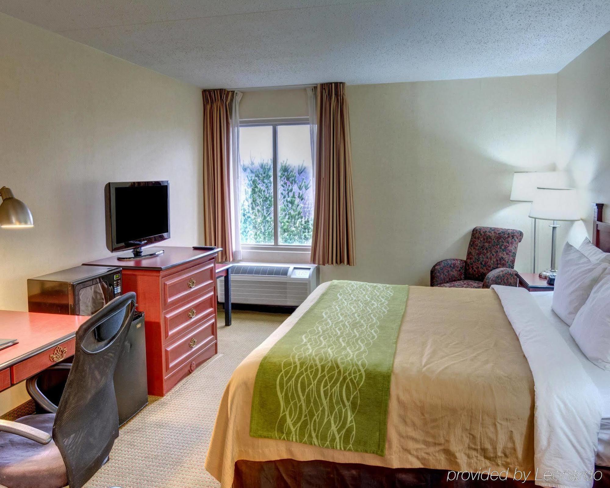 Express & - Area By Ihg Hotel